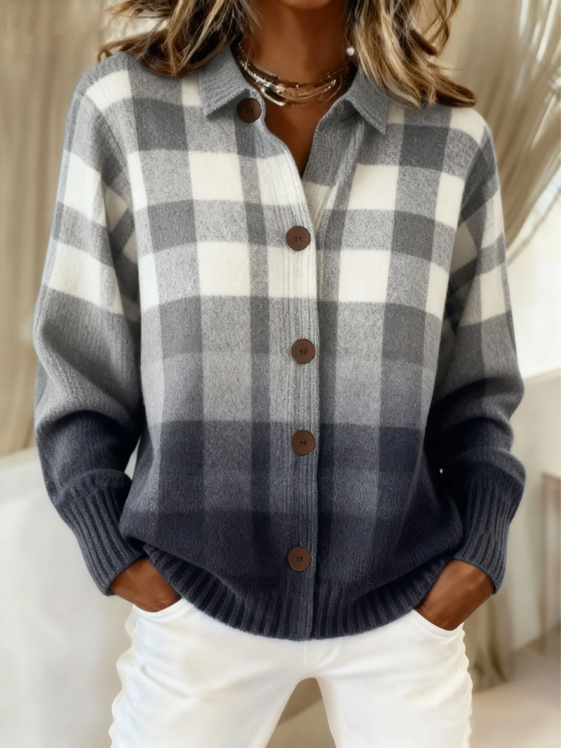 Mara – Rutig strikket bluse
