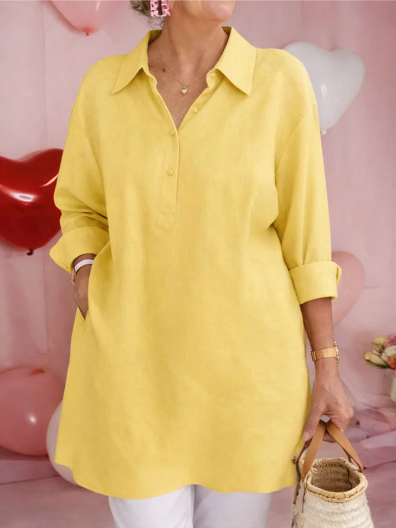 Laura – Bluse med krave og knaplukning