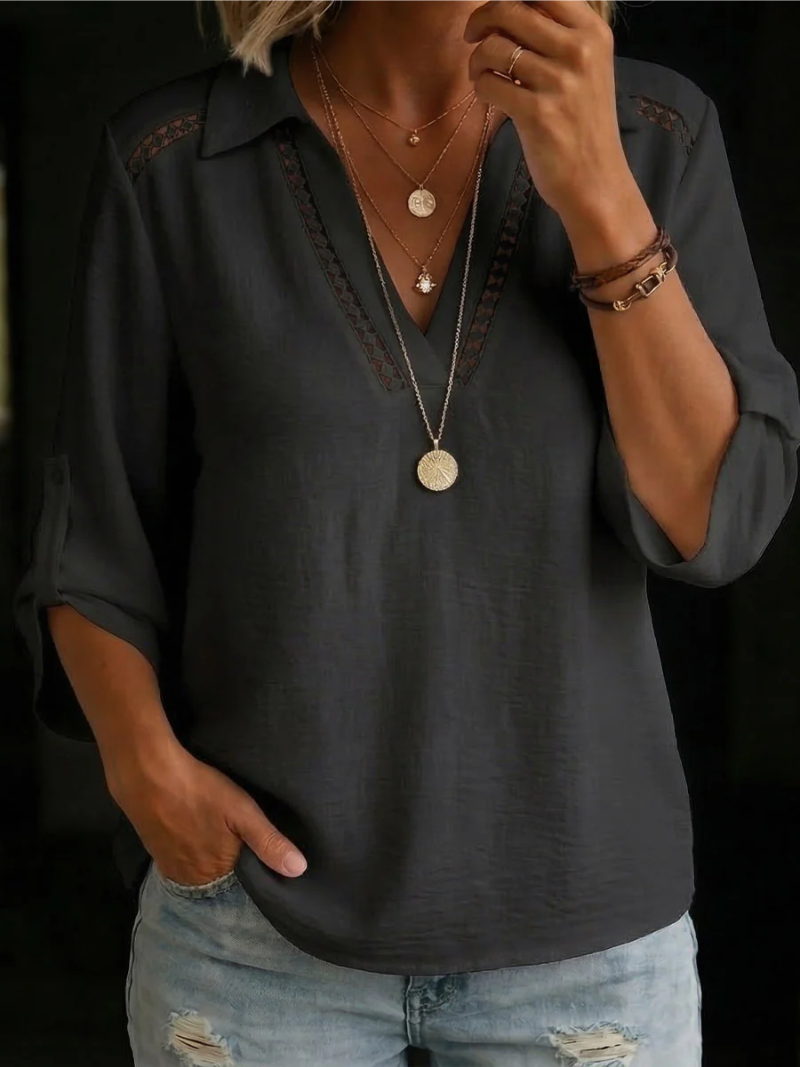 Lina – Bluse med V-hals